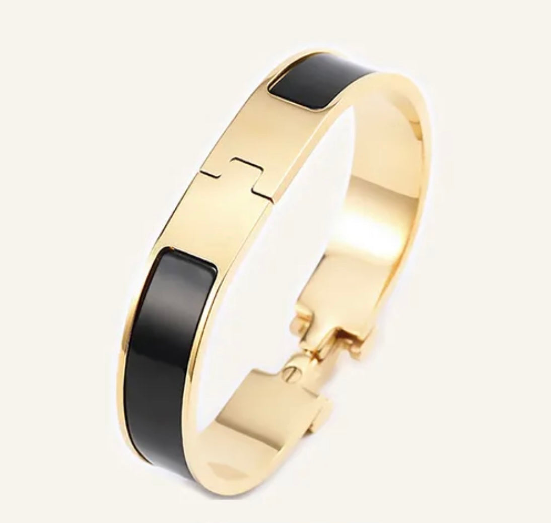 H bracelet