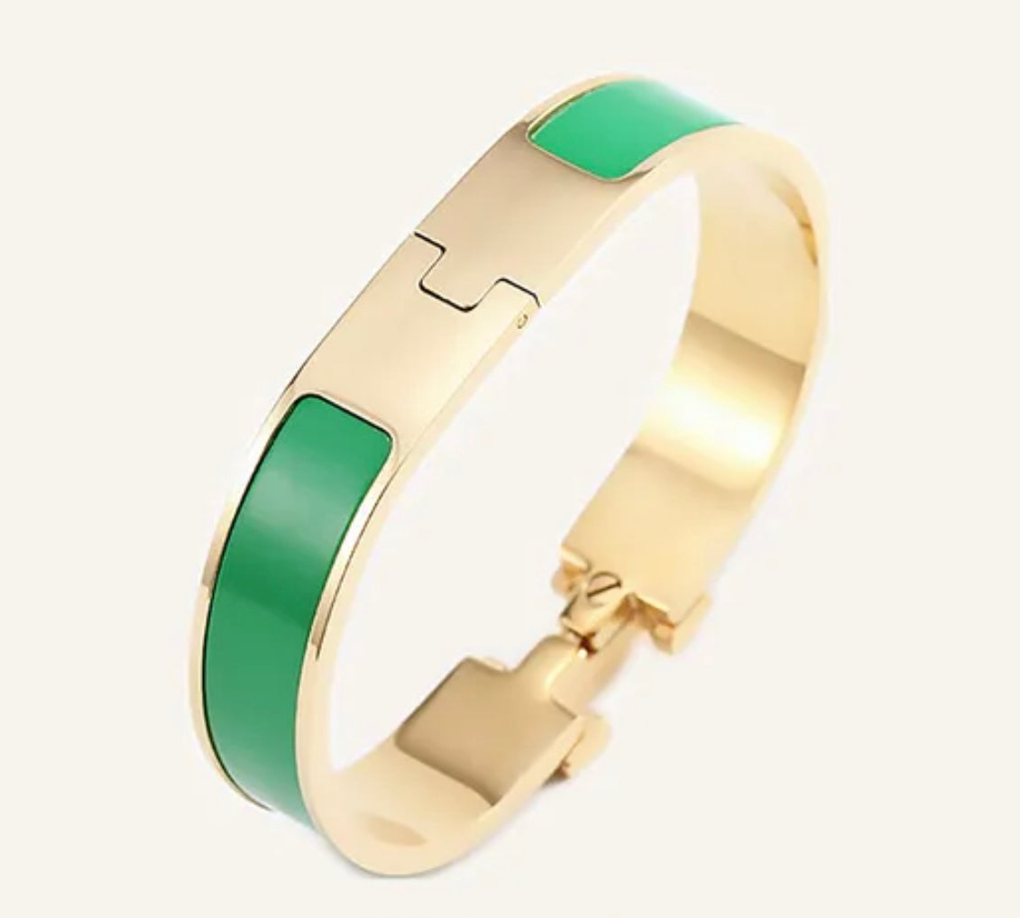H bracelet