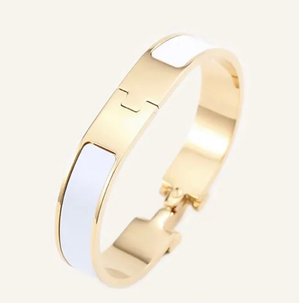 H bracelet